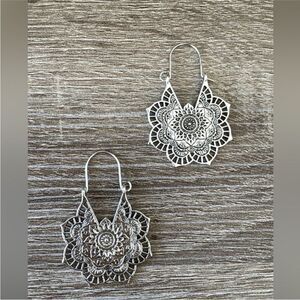 Bohemian hoop earrings N181